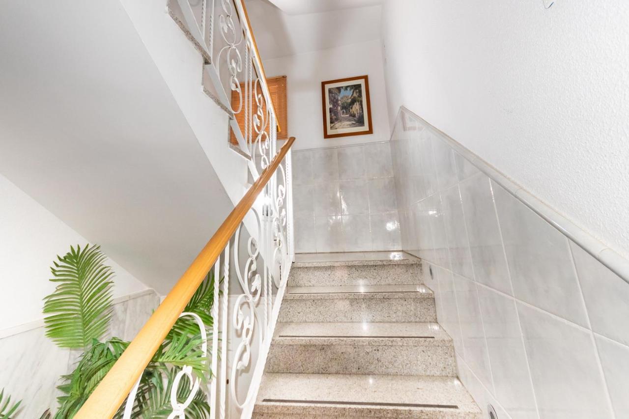 Hostal Viky Madrid Exterior foto