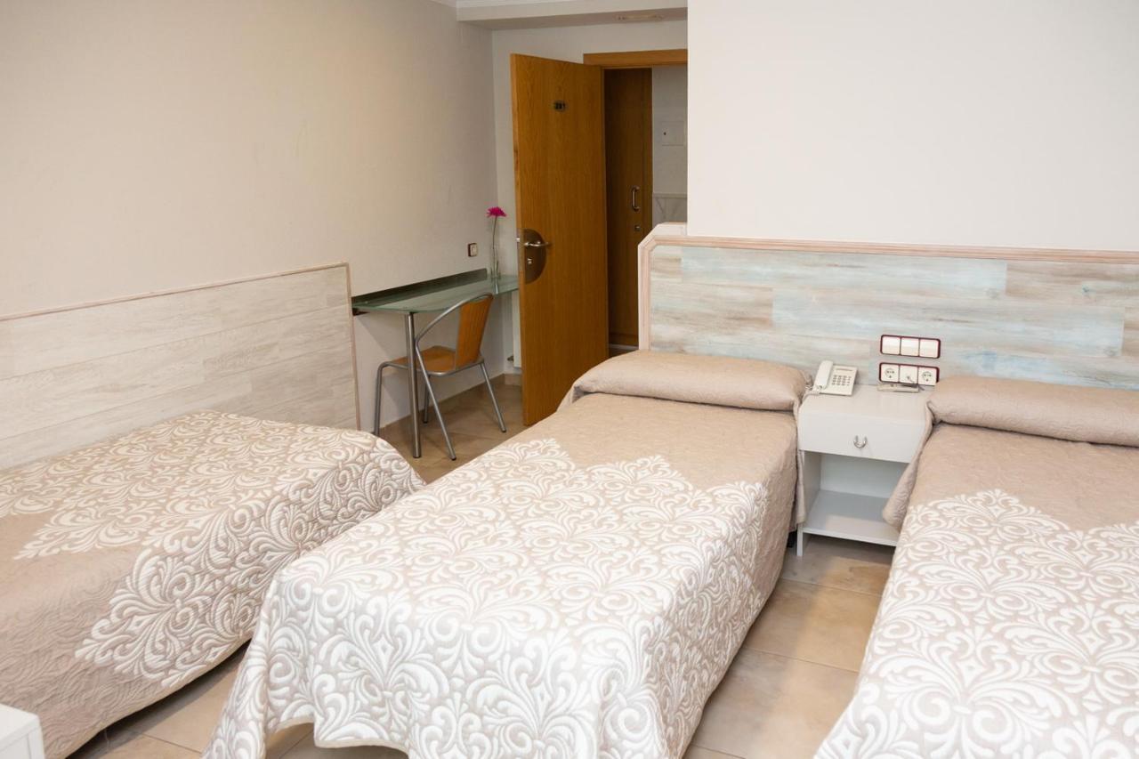 Hostal Viky Madrid Exterior foto