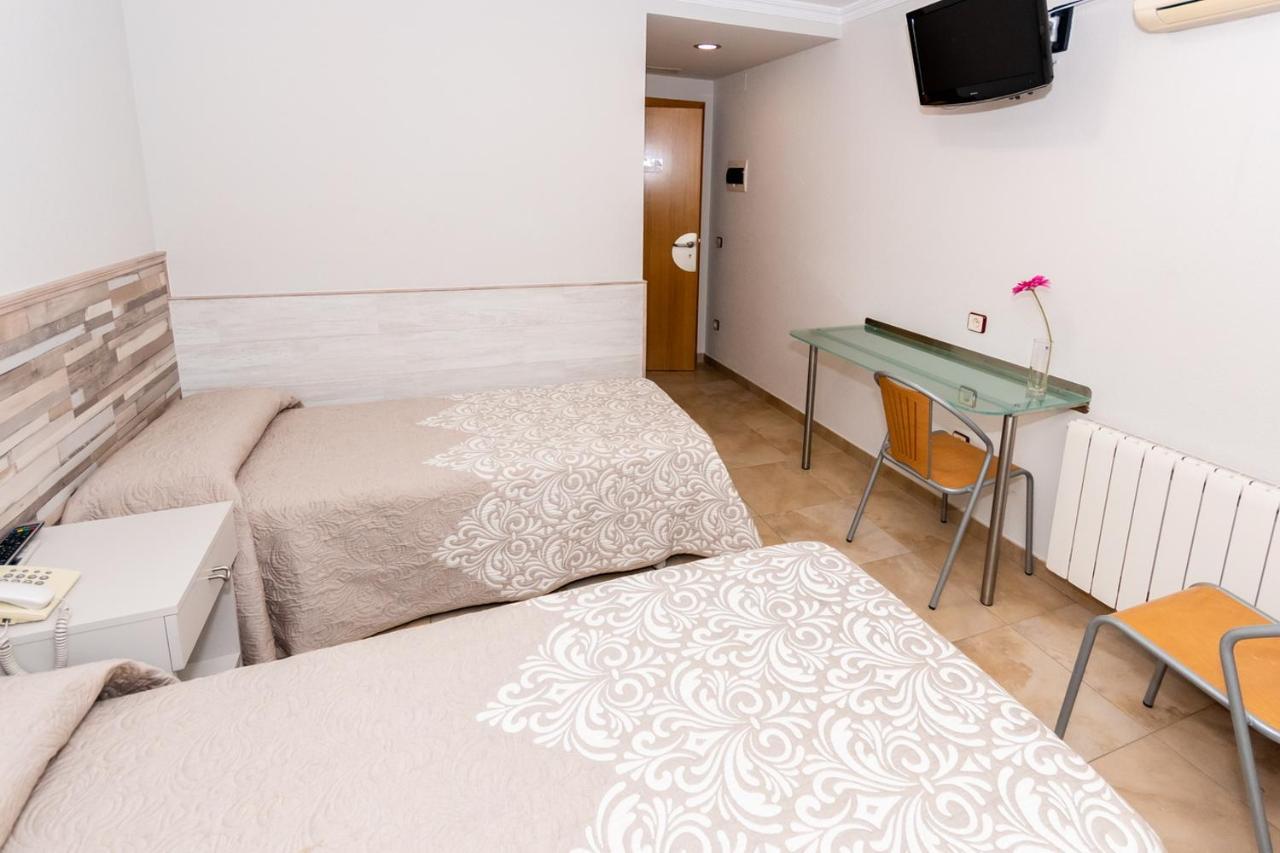 Hostal Viky Madrid Exterior foto